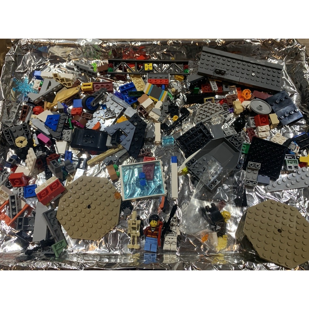 LEGO Lot Includes Minifigures Bricks Parts Collection Star Wars Building Bulk F